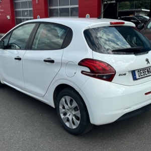 PEUGEOT
 208 ENTREPRISE 208 HDI 75 CV PREMIUM ENTREPRISE