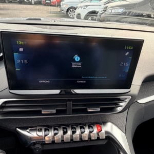 PEUGEOT NOUVEAU 3008 PEUGEOT 3008 II (2) 1.6 HYBRID 225 ALLURE PACK E-EAT8