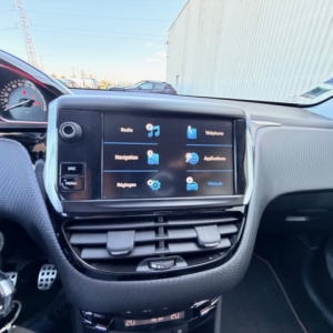 PEUGEOT 2008 PEUGEOT 2008 HDI 100 CV GT LINE