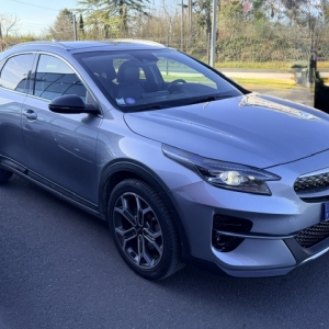 KIA XCEED  KIA XCEED (2) 1.6 GDI HYBRIDE RECHARGEABLE 141 PREMIUM DCT6
