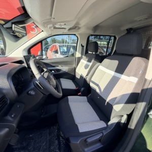 CITROËN
BERLINGO MULTISPACE CITROEN BERLINGO III (3) TAILLE M BLUEHDI 130 S&S PLUS EAT8 MODELE N1 CITROËN
BERLINGO MULTISPACE CITROEN BERLINGO III (3) TAILLE M BLUEHDI 130 S&S PLUS EAT8 MODELE N1