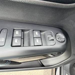 CITROËN
C5 AIRCROSS CITROEN C5 AIRCROSS II 1.5 HDI 130 SHINE EAT8 CITROËN
C5 AIRCROSS CITROEN C5 AIRCROSS II 1.5 HDI 130 SHINE EAT8