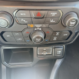 JEEP RENEGADE JEEP RENEGADE (2) 1.3 GSE T4 150 LIMITED BVR6